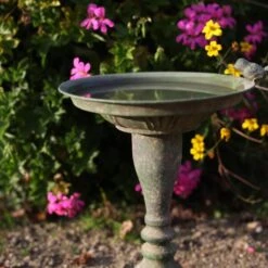 ESSCHERT DESIGN Vogelbad Aged Metal - Ø 24 × 35 Cm 7 ESSCHERT DESIGN Vogelbad Aged Metal - Ø 24 × 35 Cm -Tuinadvies vogelbad aged metal 1660120410 3 600